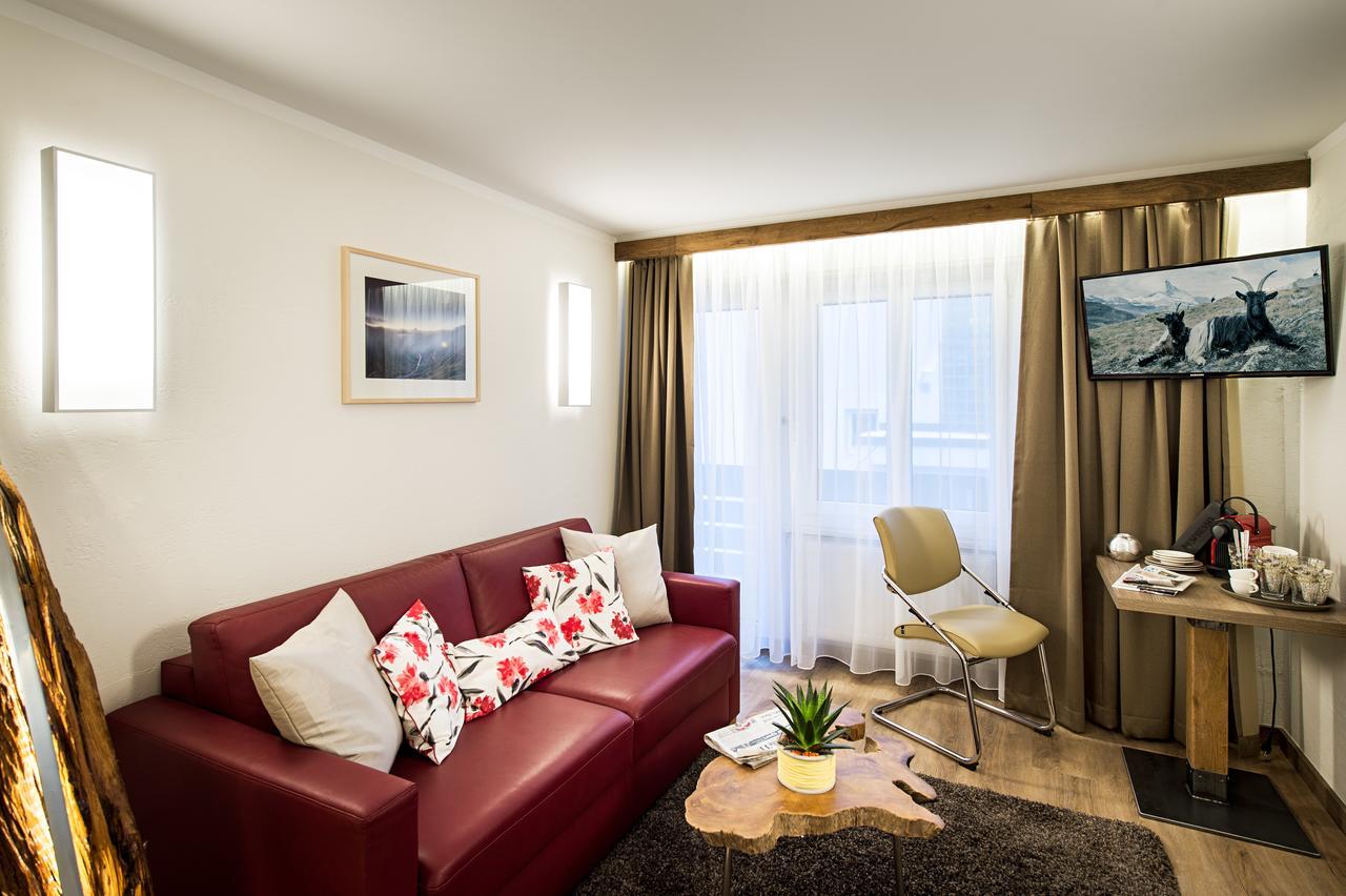 B-Inn Apartments เซอร์แมท ภายนอก รูปภาพ